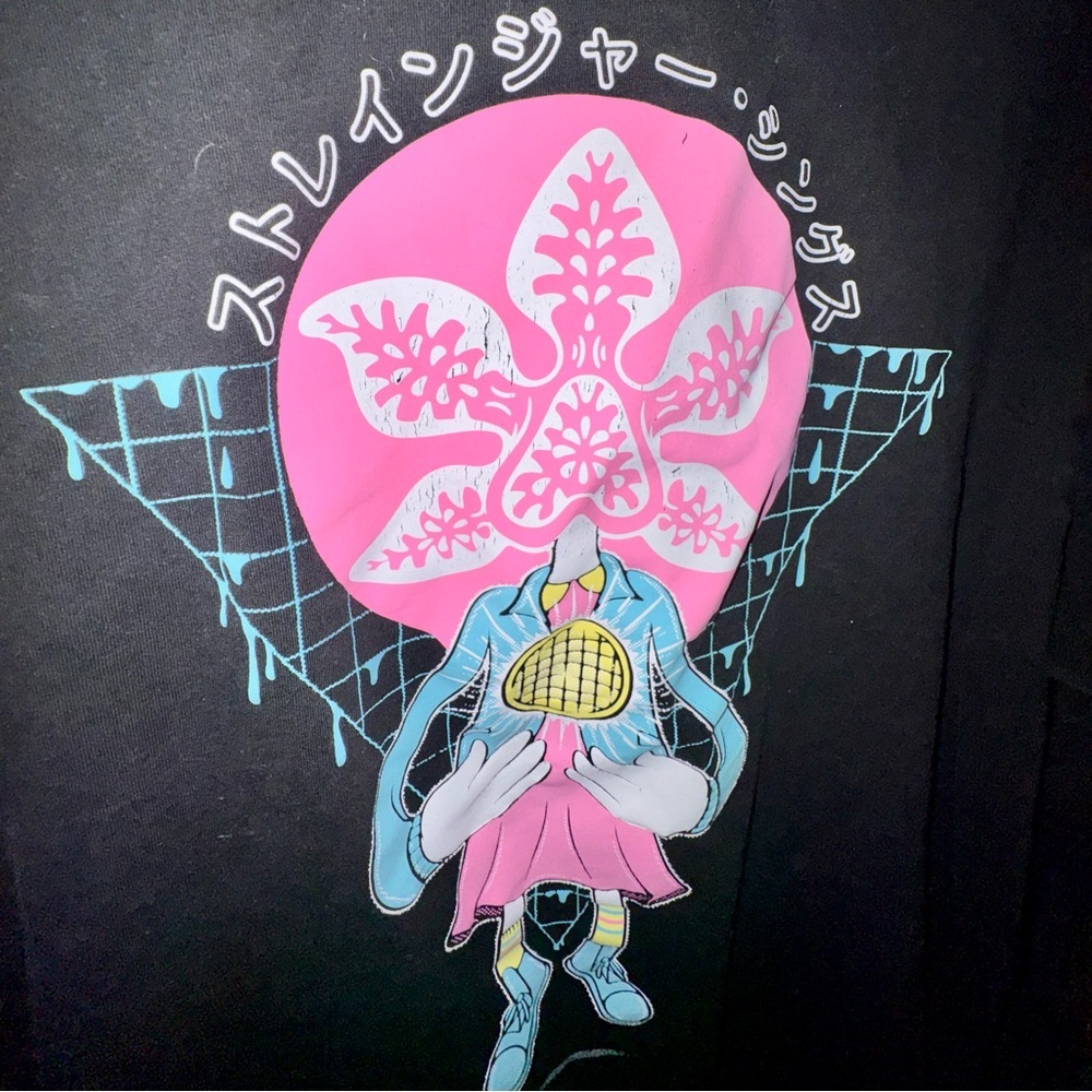 *Flaws* Stranger Things x Chogrin Elegorgon Long Sleeve Shirt - Picture 11 of 11